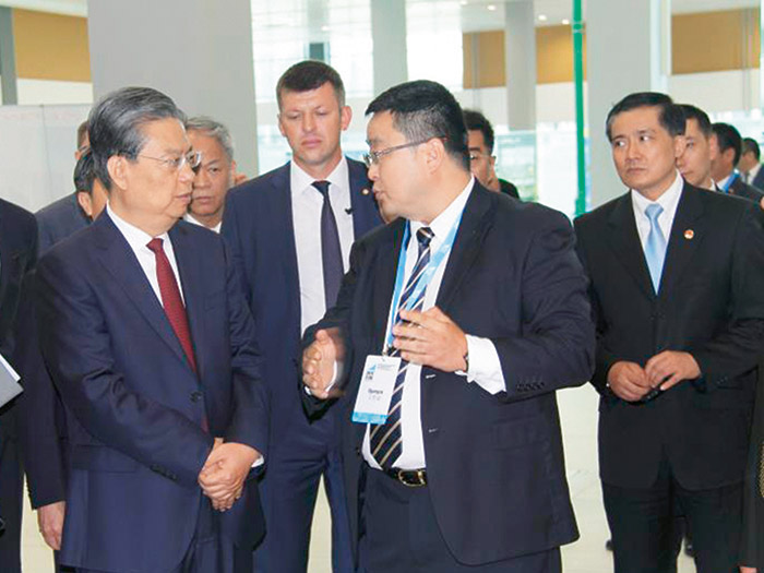  2018年中央政治局常委，中央紀(jì)律檢查委員會(huì)書(shū)記趙樂(lè)際訪問(wèn)中白工業(yè)園